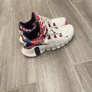 Nike Metcon Floral White and Pink Sneakers